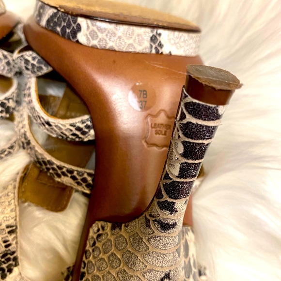 BCBG Maxazria heels 🔥 size 7. Euro 37 - Picture 5 of 15